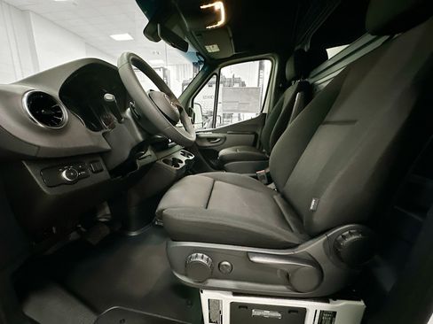 New 2025 Mercedes-Benz Sprinter 3500 image 23