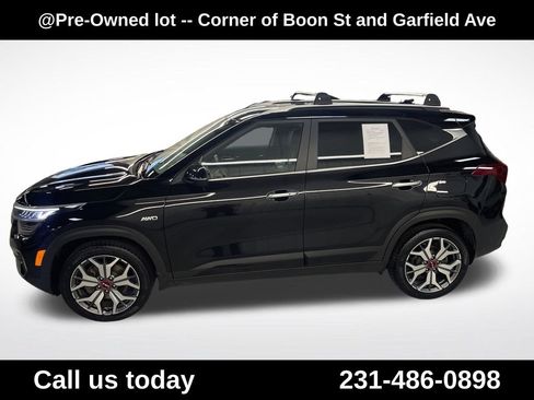 Used 2023 Kia Seltos SX AWD/4WD image 2
