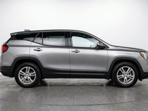 Used 2024 GMC Terrain SLE FWD image 11