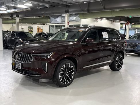 Certified 2026 Volvo XC90 B5 Plus w/ Protection Package Premier AWD/4WD image 5