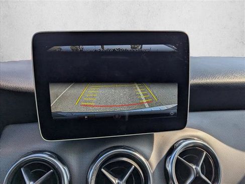 Used 2020 Mercedes-Benz GLA 250 4MATIC image 19