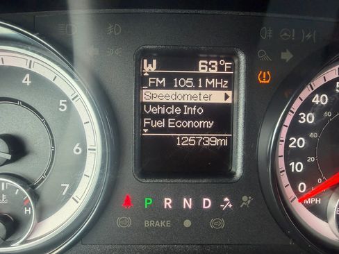 Used 2019 RAM 1500 Express w/ Express Value Package AWD/4WD image 11