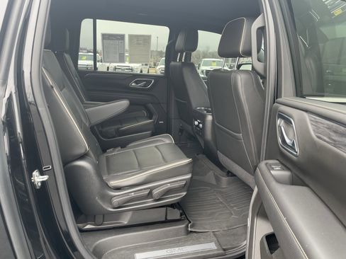 Used 2021 GMC Yukon XL SLT w/ SLT Luxury Plus Package image 31