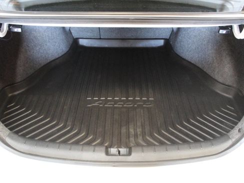 Used 2017 Honda Accord EX-L image 13