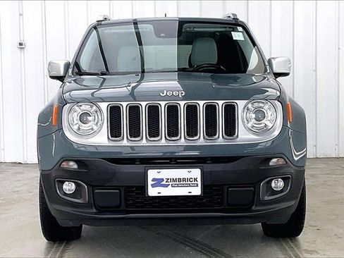 Used 2017 Jeep Renegade Limited image 3