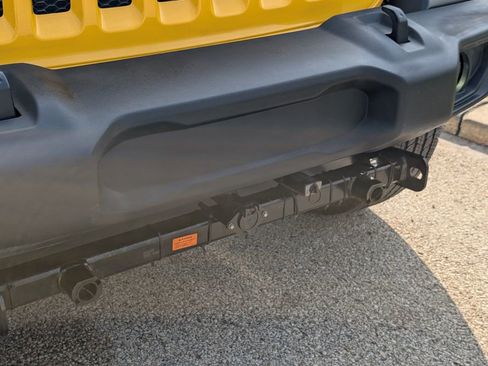 Used 2021 Jeep Wrangler Sport image 17