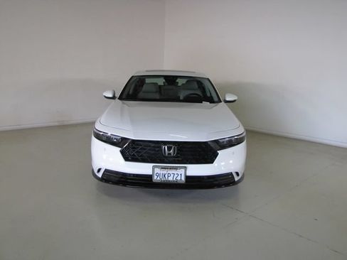 Certified 2025 Honda Accord EX-L image 2