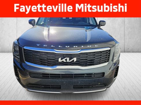 Used 2022 Kia Telluride S image 2