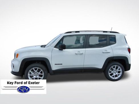 Used 2023 Jeep Renegade Latitude w/ Premium Group AWD/4WD image 8