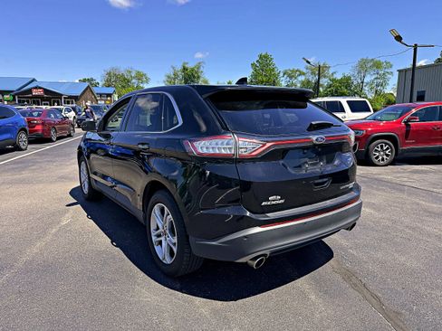 Used 2018 Ford Edge Titanium w/ Technology Package AWD/4WD image 7
