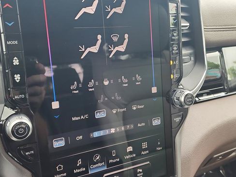 New 2026 RAM 1500 Laramie AWD/4WD image 24
