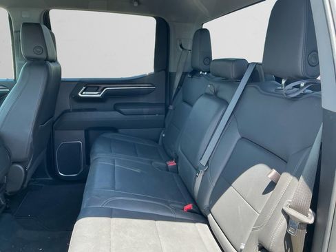 Used 2025 GMC Sierra 1500 SLT AWD/4WD image 13