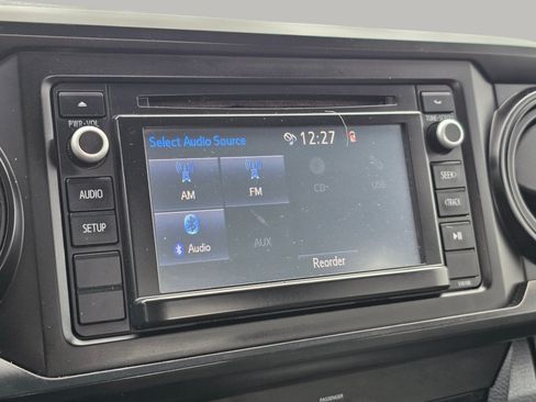 Used 2016 Toyota Tacoma SR RWD image 8