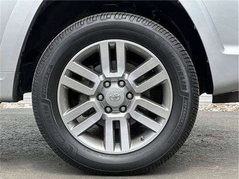 Used 2011 Toyota 4Runner Limited AWD/4WD image 33