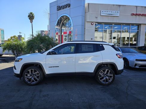 New 2026 Jeep Compass Latitude image 4