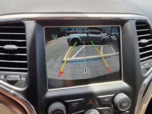 Used 2017 Jeep Grand Cherokee Limited RWD image 25