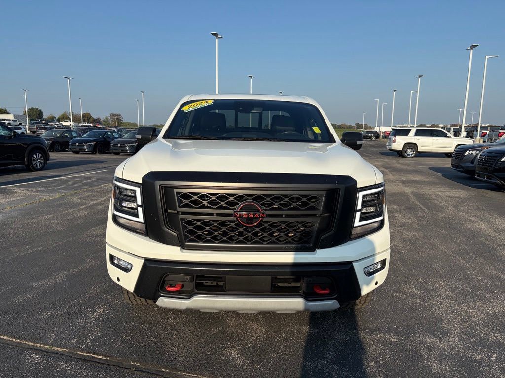 Used 2024 Nissan Titan PRO-4X w/ Pro-4x Convenience Package AWD/4WD image 12