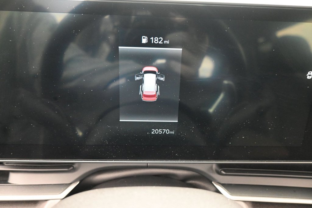 Used 2025 Kia Carnival EX FWD image 19