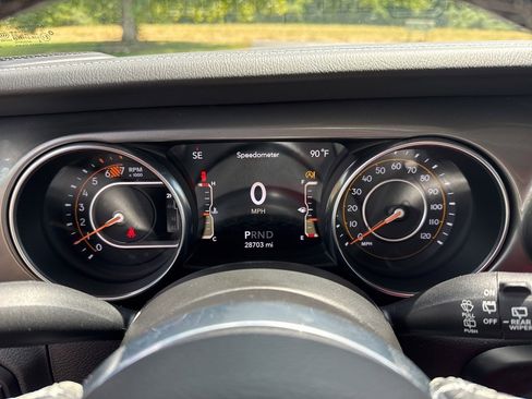 Used 2021 Jeep Wrangler Unlimited Sahara image 16