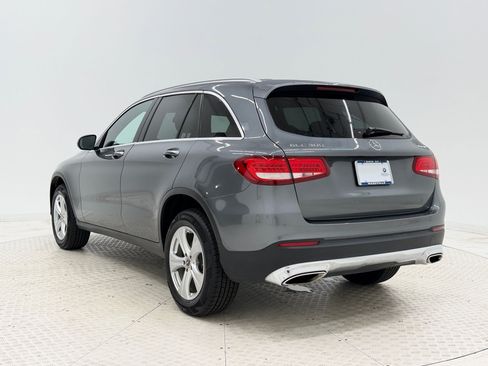 Used 2018 Mercedes-Benz GLC 300 4MATIC image 3