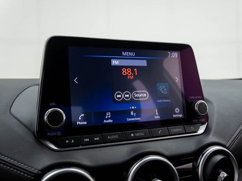 Used 2020 Nissan Sentra SV image 18