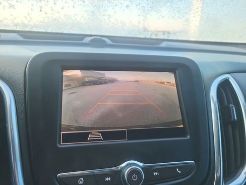 Used 2022 Chevrolet Equinox LT image 21