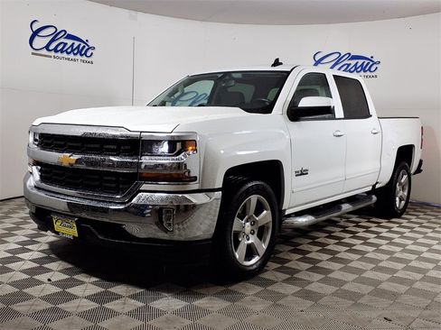 Used 2018 Chevrolet Silverado 1500 LT w/ Texas Edition image 6