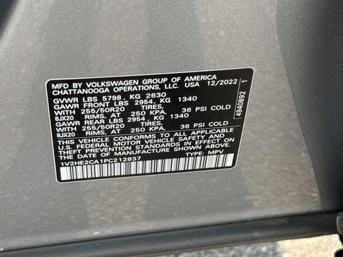 Used 2023 Volkswagen Atlas Cross Sport SE AWD/4WD image 31