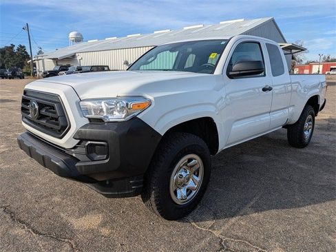Used 2022 Toyota Tacoma image 8