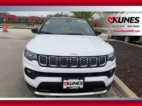 Used 2025 Jeep Compass Limited AWD/4WD image 3