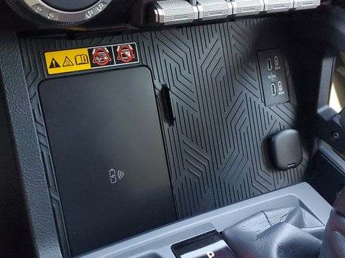 Used 2024 Toyota Tacoma TRD Sport image 31