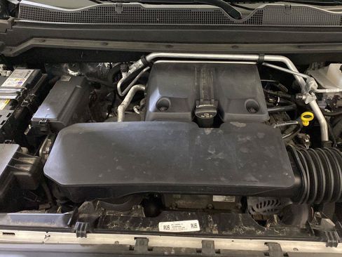 Used 2025 GMC Canyon Elevation w/ Convenience Package AWD/4WD image 9