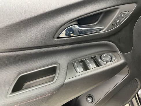 Certified 2023 Chevrolet Equinox RS AWD/4WD image 9