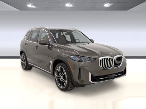 New 2026 BMW X5 xDrive40i w/ Premium Package AWD/4WD image 7