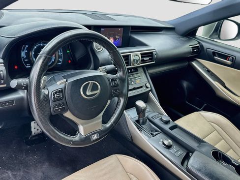 Used 2020 Lexus IS 300 F Sport w/ F Sport Package RWD image 7