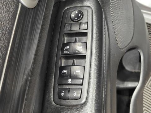 Used 2019 Jeep Grand Cherokee Altitude AWD/4WD image 53