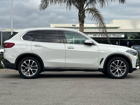 Used 2020 BMW X5 xDrive40i w/ Convenience Package AWD/4WD image 2