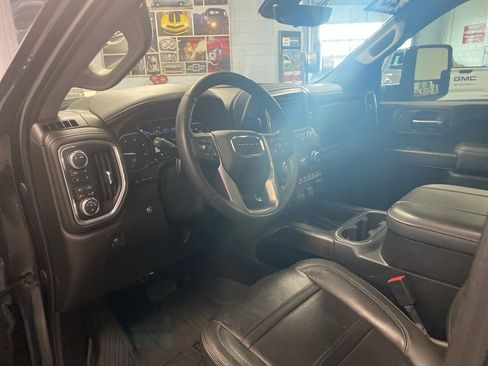 Used 2023 GMC Sierra 2500 Denali w/ Denali Ultimate Package image 11