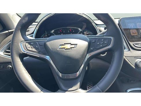 Used 2016 Chevrolet Malibu LT FWD image 15