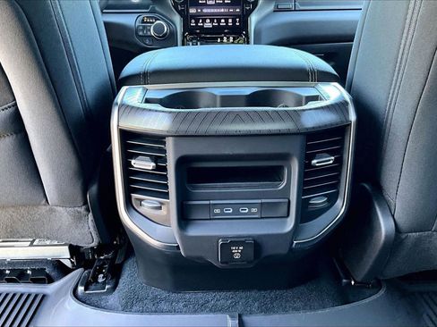 New 2026 RAM 1500 4x4 Crew Cab image 17