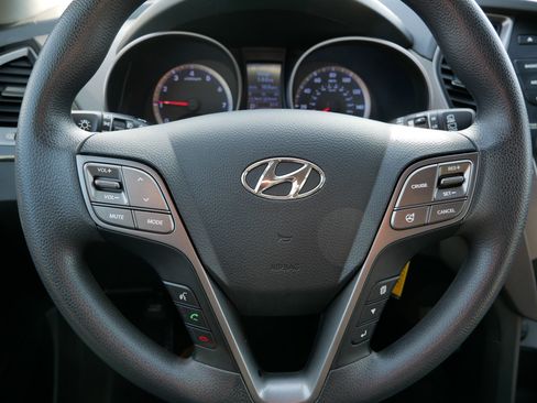 Used 2016 Hyundai Santa Fe SE image 24