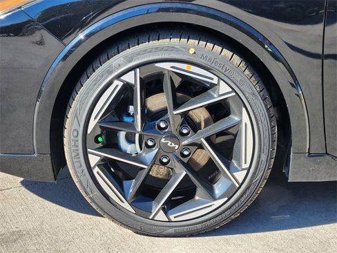 New 2025 Kia K4 GT-Line image 7