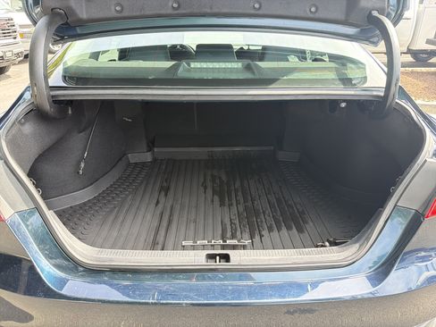 Used 2021 Toyota Camry LE FWD image 34