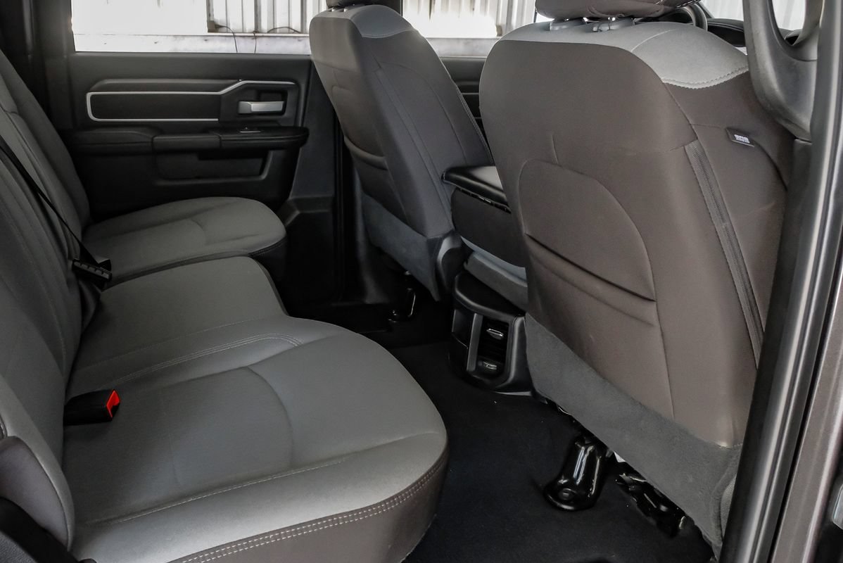 Used 2024 RAM 2500 Big Horn AWD/4WD image 36