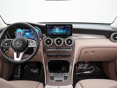 Used 2022 Mercedes-Benz GLC 300 4MATIC image 18