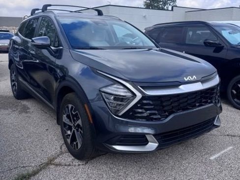 Certified 2024 Kia Sportage EX AWD/4WD image 2