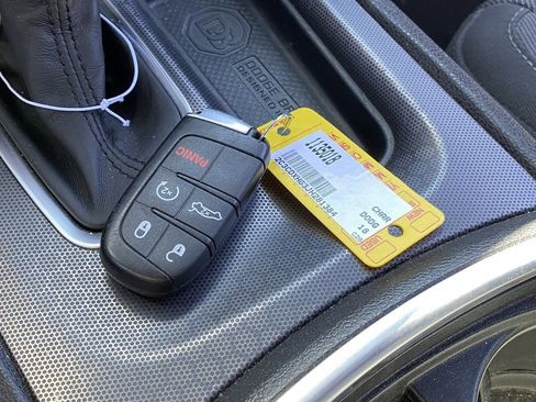 Used 2018 Dodge Charger SXT Plus w/ Navigation & Travel Group image 8