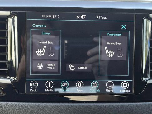 Used 2019 Chrysler Pacifica Touring-L w/ S Appearance Package FWD image 21