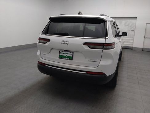 Used 2023 Jeep Grand Cherokee L Limited AWD/4WD image 7