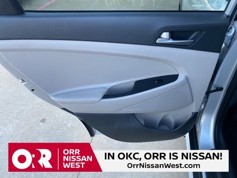 Used 2017 Hyundai Tucson SE image 13